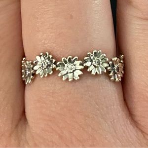 Sparkling Daisy Flower Crown Ring